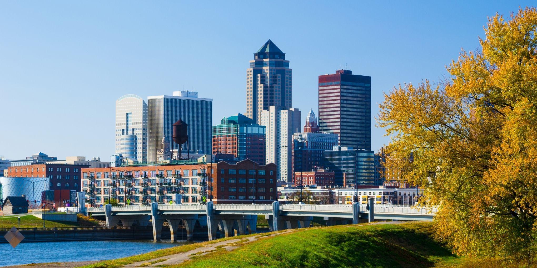 Des Moines, IA skyline