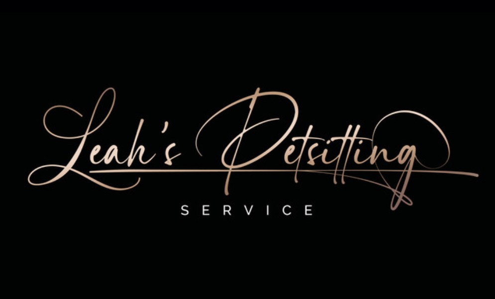 Leah's Pet Sitting Service logo